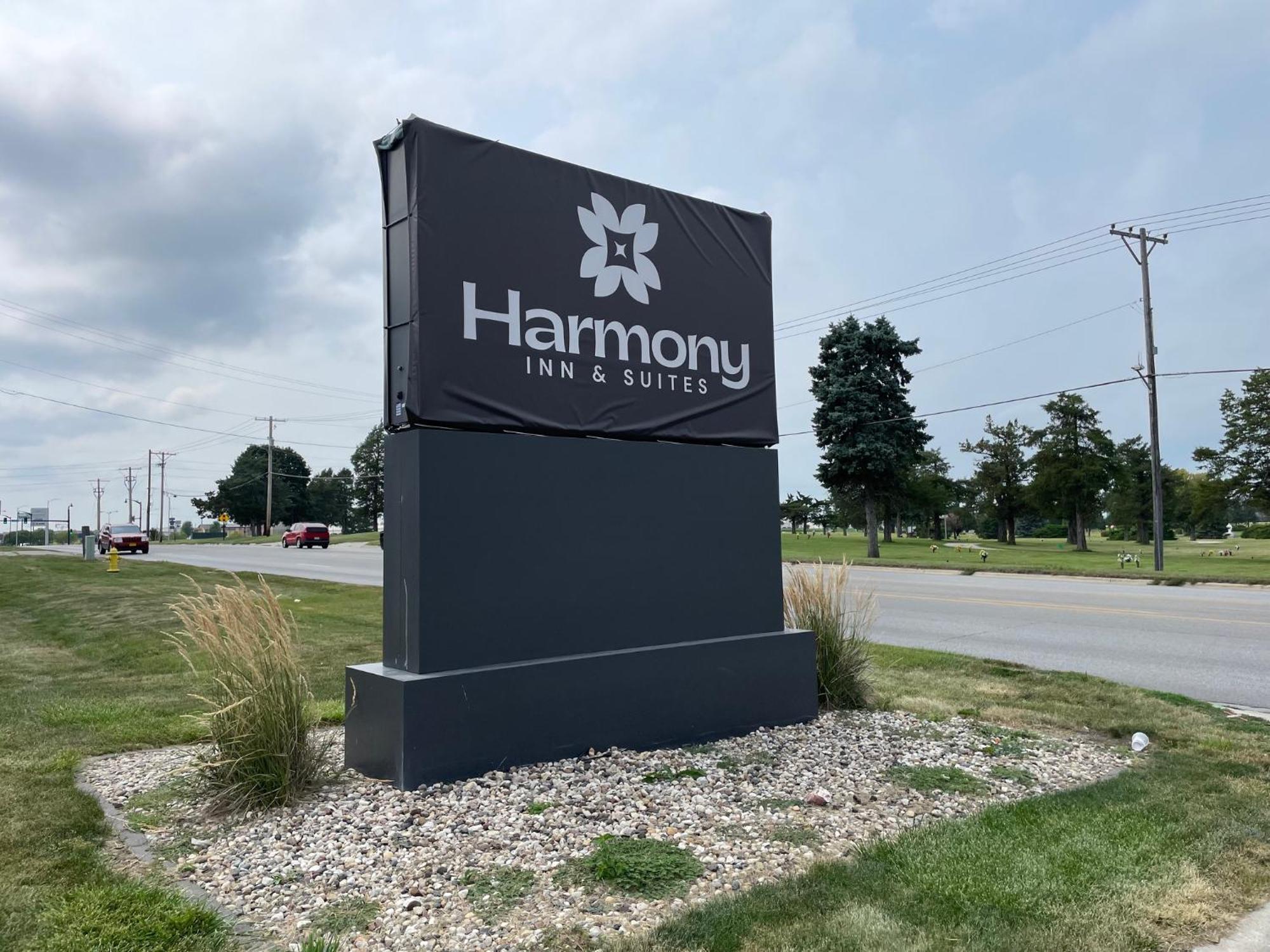 Harmony Inn & Suites Fort Dodge Eksteriør billede
